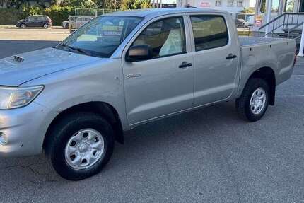 Toyota Hilux 270.000 km 10.999 &euro; Nürnberg 90431