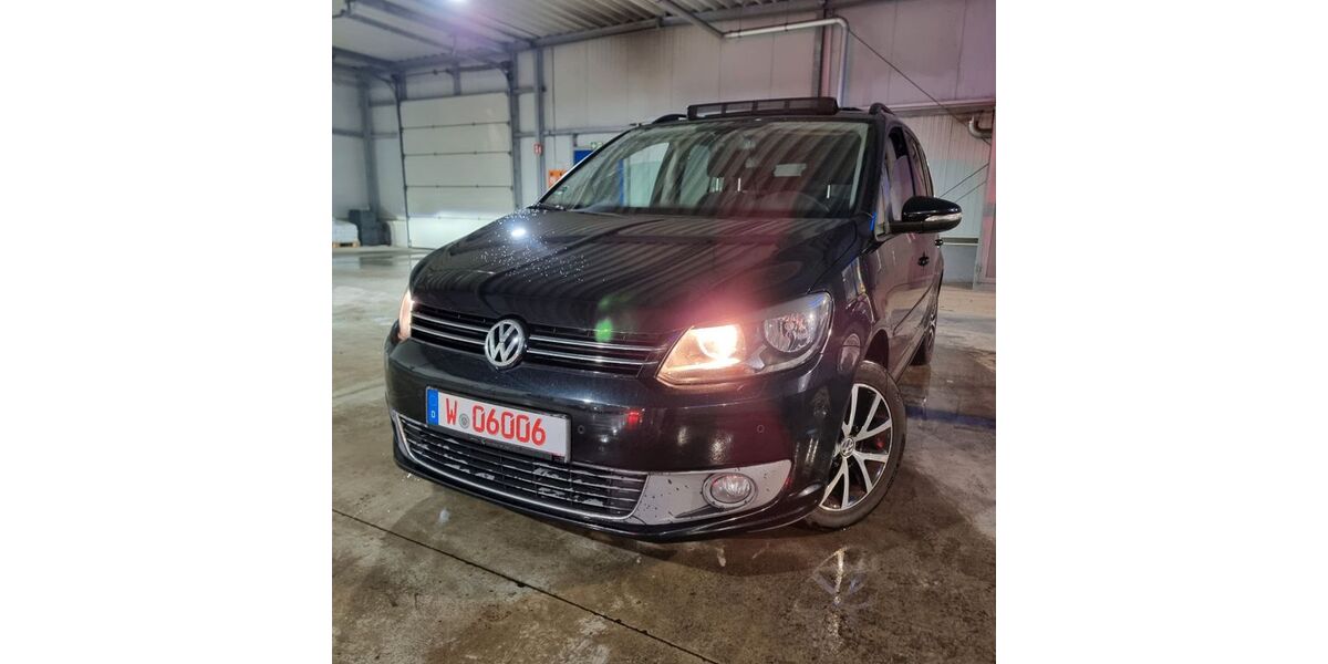 VW Touran 172.500 km 5.799 &euro; Wuppertal 42327