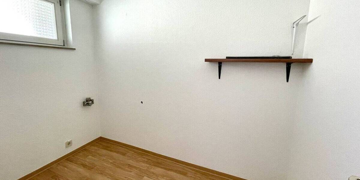 Etagenwohnung Lennestadt / Meggen Meggen - 3 Zimmer, 65 m&sup2;, 85.000&euro; | Angebot:26879520