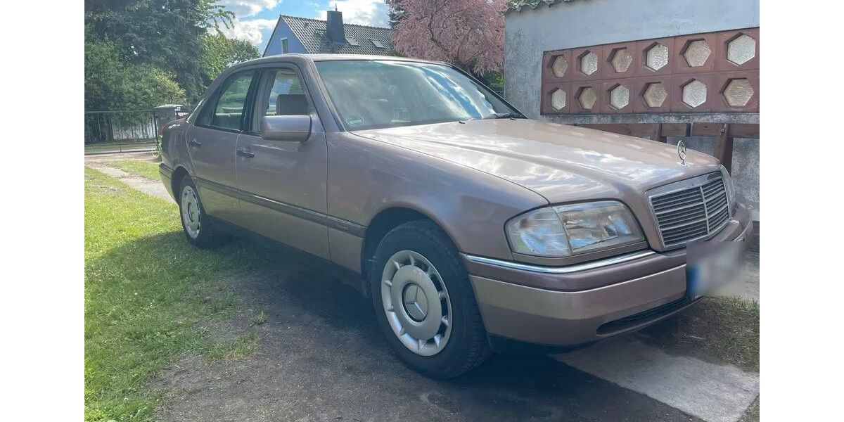 Mercedes-Benz C 180 149.000 km 4.000 &euro; Rietz-Neuendorf 15848