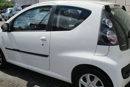 Peugeot 107 130.015 km 1.590 &euro; Paderborn 33106