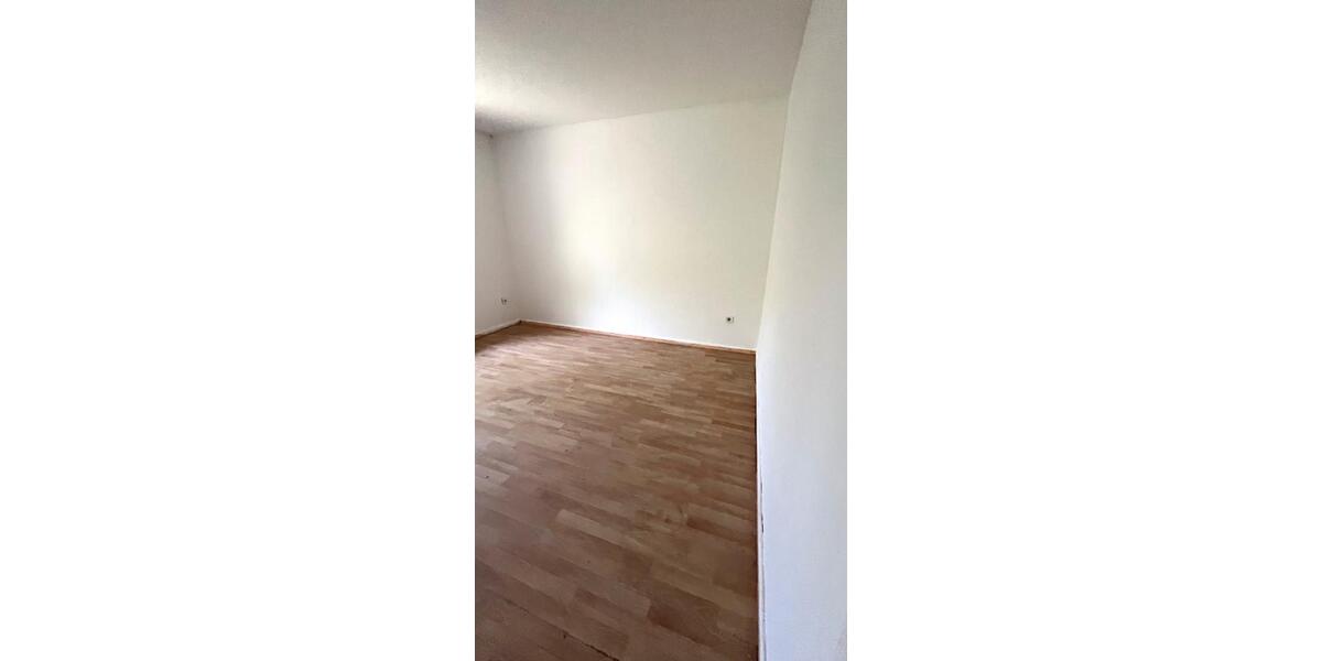 Reihenhaus Wegberg - 6 Zimmer, 115 m&sup2;, 180.000&euro; | Angebot:27024628