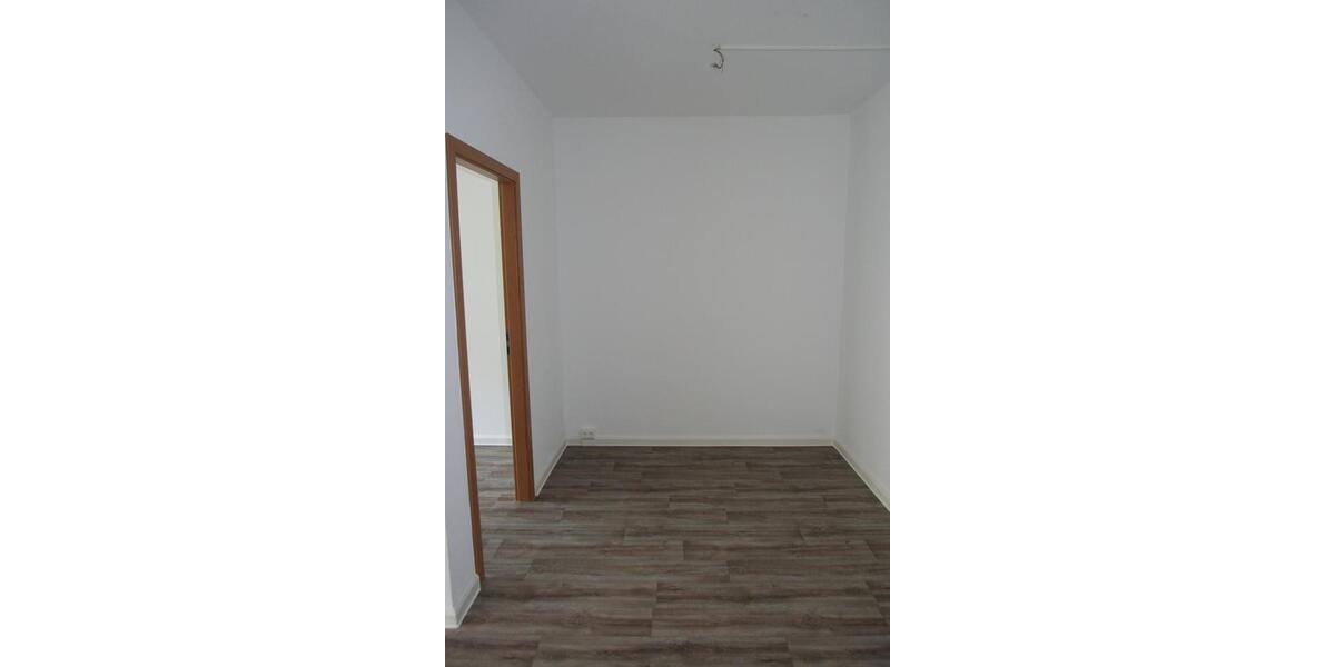 Etagenwohnung Oberlungwitz - 3 Zimmer, 56 m&sup2;, 351&euro; | Angebot:26677014