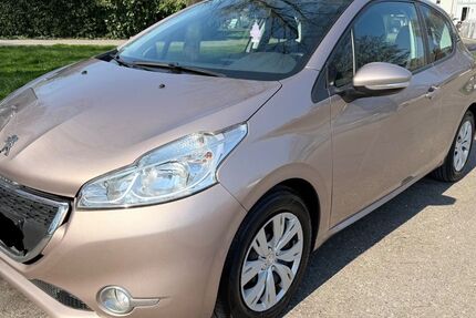 Peugeot 208 105.000 km 3.950 &euro; Mönchengladbach 41069