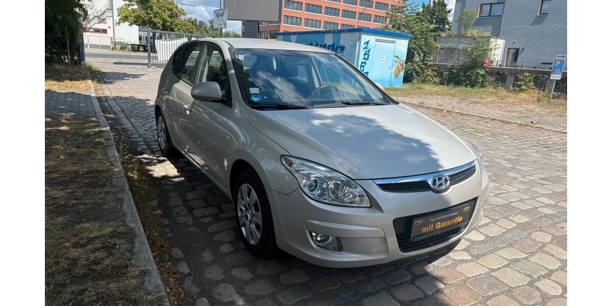 Hyundai i30 61.000 km 3.999 &euro; Berlin 12043