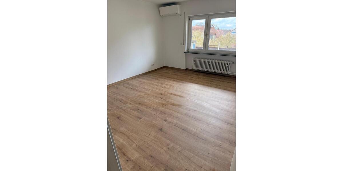 Etagenwohnung Adelsdorf - 4 Zimmer, 103 m&sup2;, 1.650&euro; | Angebot:26394262