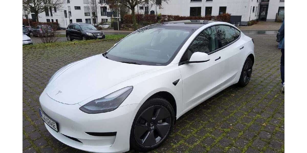 Tesla Model 3 44.056 km 25.980 &euro; Barchfeld Immelborn 36456