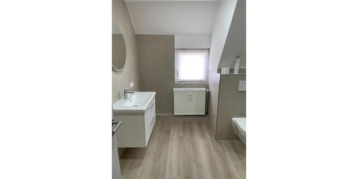 Etagenwohnung Uetze - 5 Zimmer, 115 m&sup2;, 1.000&euro; | Angebot:26415853