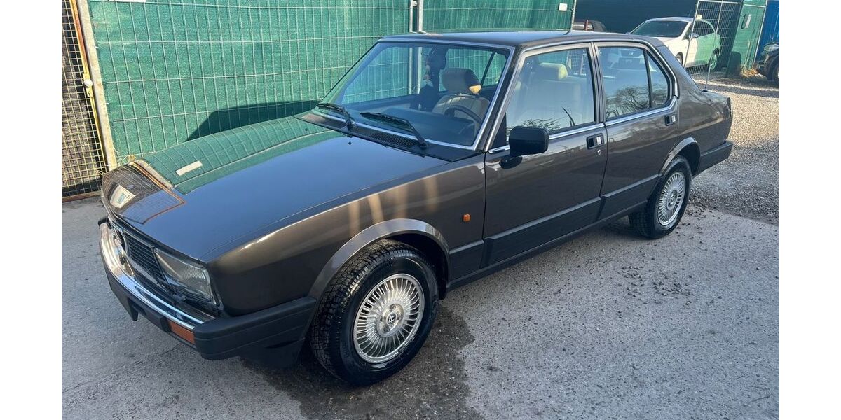 Alfa Romeo Alfetta 88.974 km 14.999 &euro; München 81829