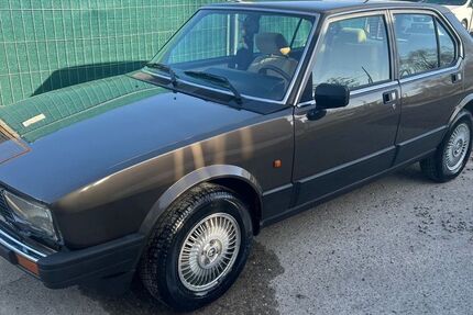 Alfa Romeo Alfetta 88.974 km 15.499 &euro; München 81829