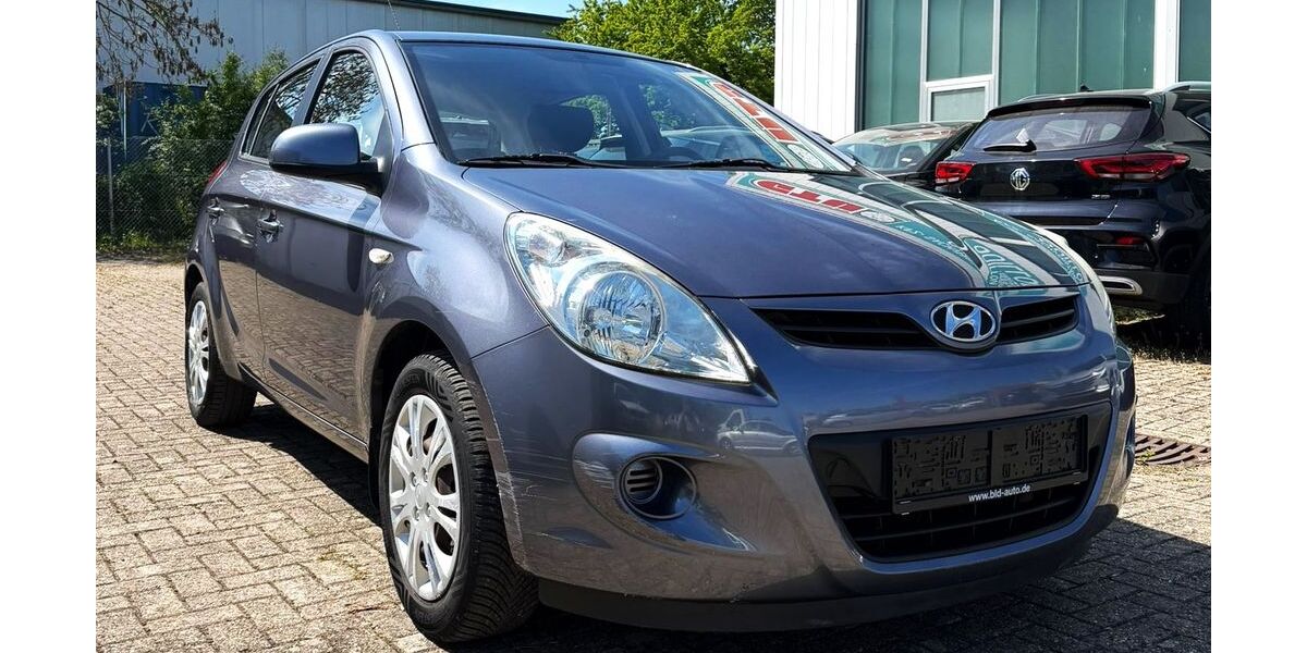 Hyundai i20 104.398 km 5.990 &euro; Düren 52349