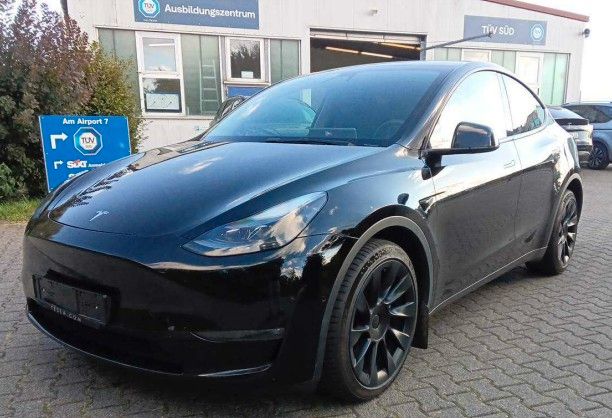 Tesla Model Y 46.550 km 35.980 € Bad Kissingen 97688