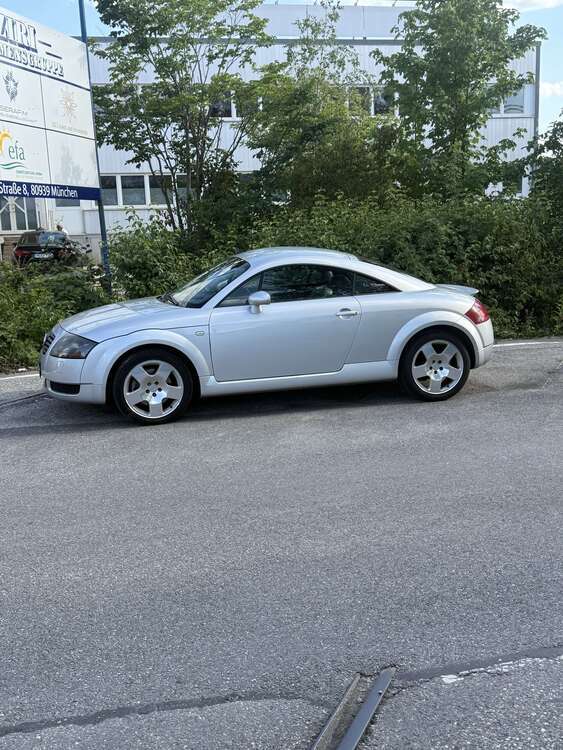 TT