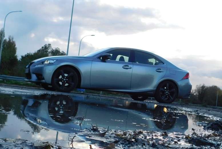 Lexus IS 300 90.000 km 22.000 &euro; Kelberg 53539