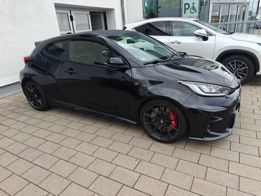 Yaris
