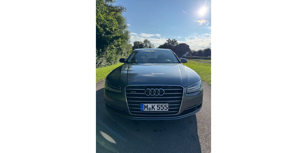 Audi A8 129.700 km 22.000 &euro; Unterschleißheim 85716