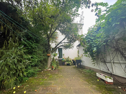 Doppelhaushälfte Menden (Sauerland) Mitte - 7 Zimmer, 122 m&sup2;, 199.900&euro; | Angebot:25703427