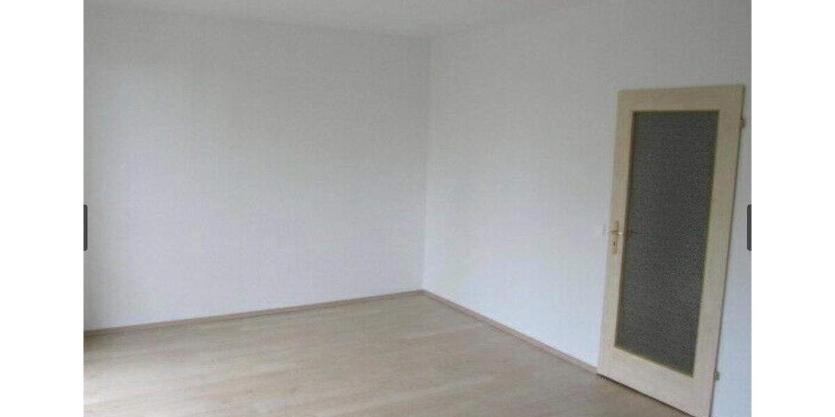 Etagenwohnung Aue-Bad Schlema Bad Schlema - 3 Zimmer, 58 m&sup2;, 250&euro; | Angebot:26091366