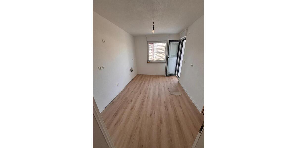 Erdgeschoßwohnung Allmersbach im Tal - 4 Zimmer, 87 m&sup2;, 1.200&euro; | Angebot:26381710