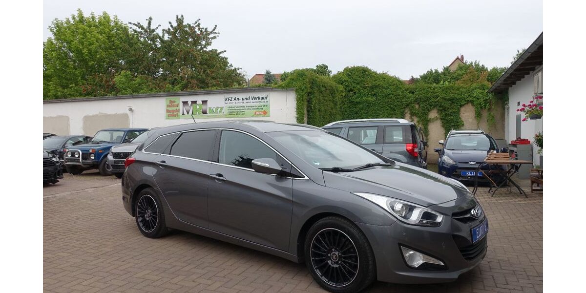 Hyundai i40 197.600 km 4.995 &euro; Halle / Saale 06116