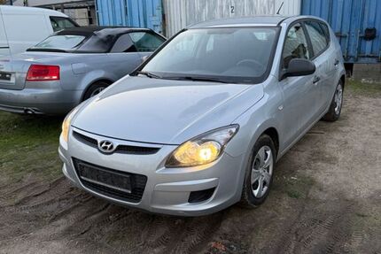 Hyundai i30 225.000 km 2.200 &euro; Rostock 18107