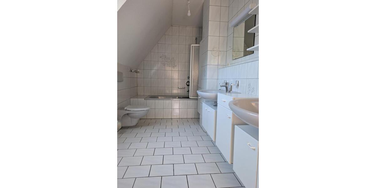 Einfamilienhaus Elsfleth - 6.5 Zimmer, 155 m&sup2;, 1.150&euro; | Angebot:26675545