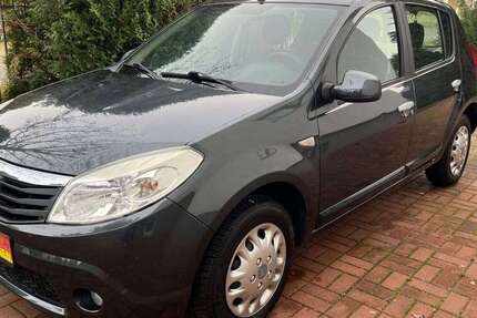 Dacia Sandero 82.000 km 3.450 € Falkensee 14612