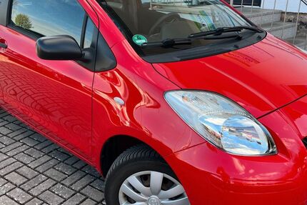 Toyota Yaris 128.700 km 2.995 &euro; Fulda 36043