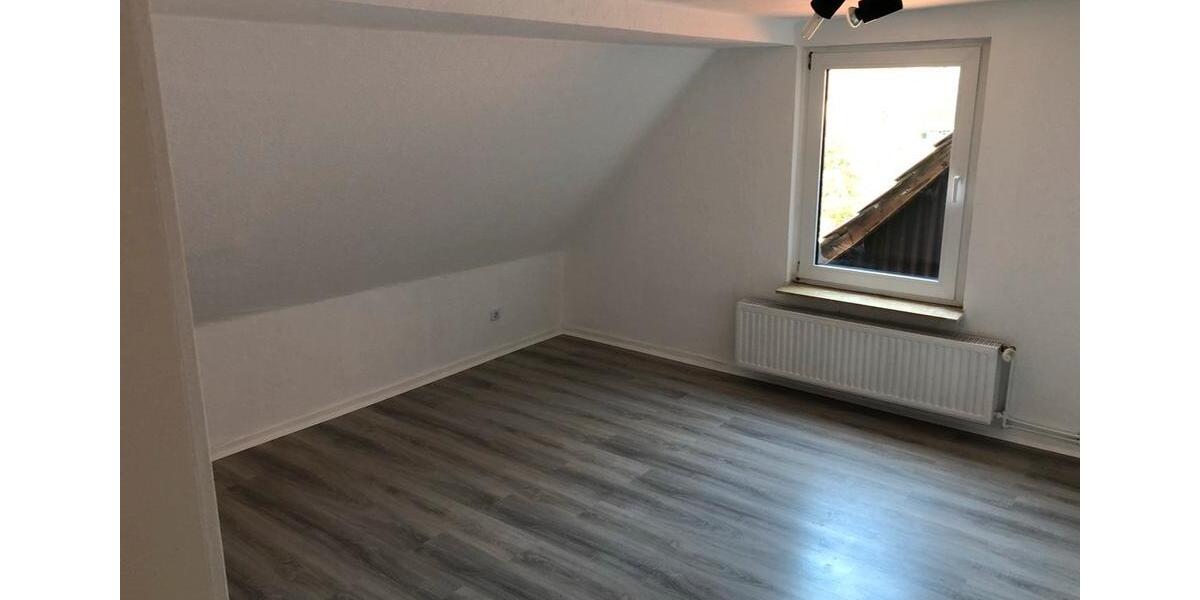 Reihenhaus Lamspringe - 6 Zimmer, 155 m&sup2;, 900&euro; | Angebot:25422916