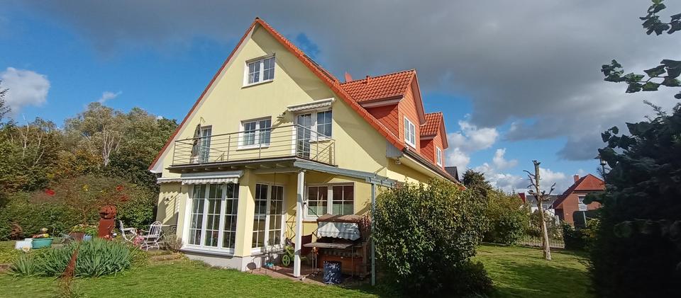 Einfamilienhaus Velpke - 7 Zimmer, 220 m&sup2;, 1.600&euro; | Angebot:25173013
