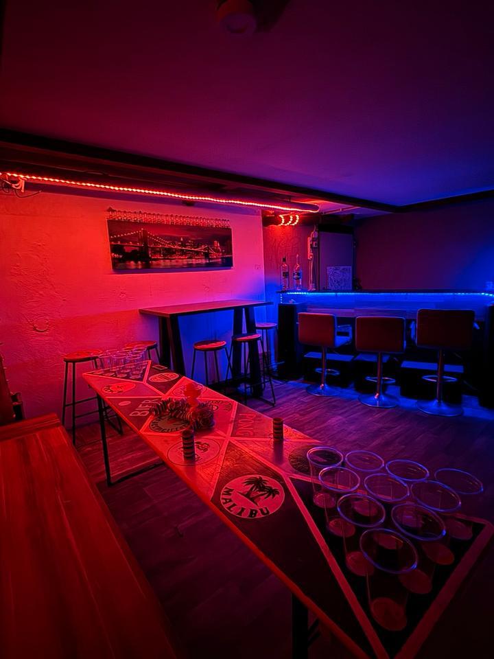Partykeller, Partyraum, Veranstaltungsraum zimmer