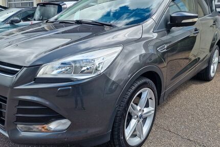 Ford Kuga 208.800 km 7.999 &euro; Eppenbrunn 66957