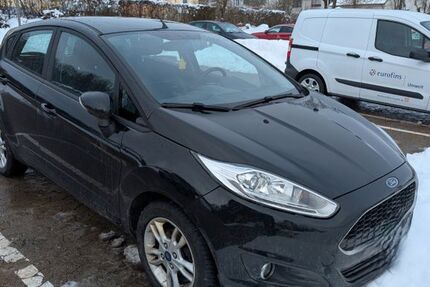 Ford Fiesta 82.000 km 5.000 &euro; Himmelkron 95502