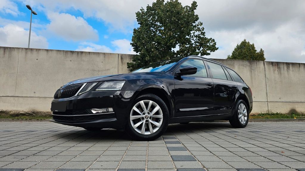 Skoda Octavia 245.325 km 9.877 &euro; Nürnberg 90431