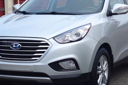 Hyundai ix35 29.740 km 7.888 &euro; Mönchengladbach 41066
