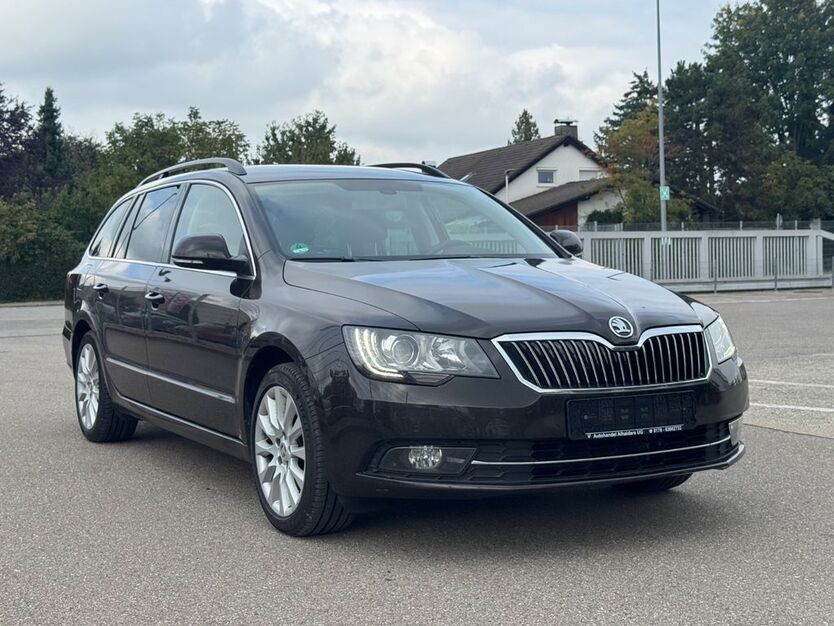 Skoda Superb 137.000 km 12.500 € Meckenbeuren 88074