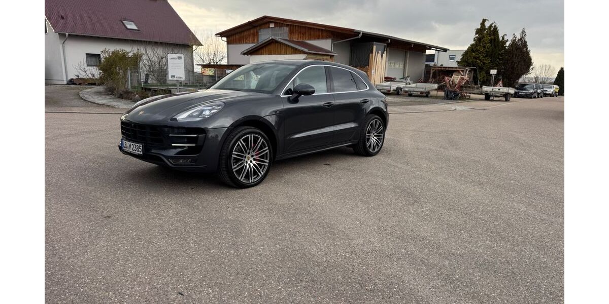 Porsche Macan 156.000 km 38.999 &euro; Möglingen 71696