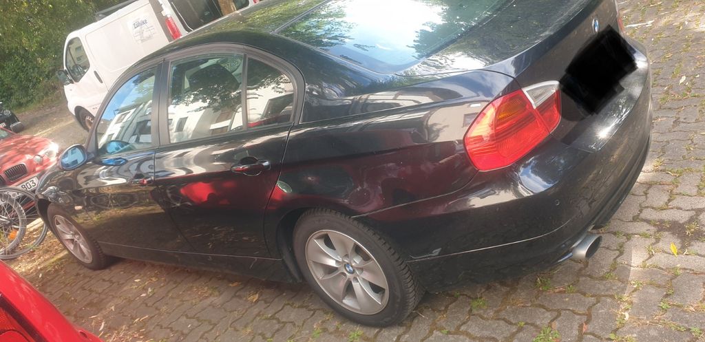 BMW 318 214.000 km 2.650 &euro; Göttingen 37081