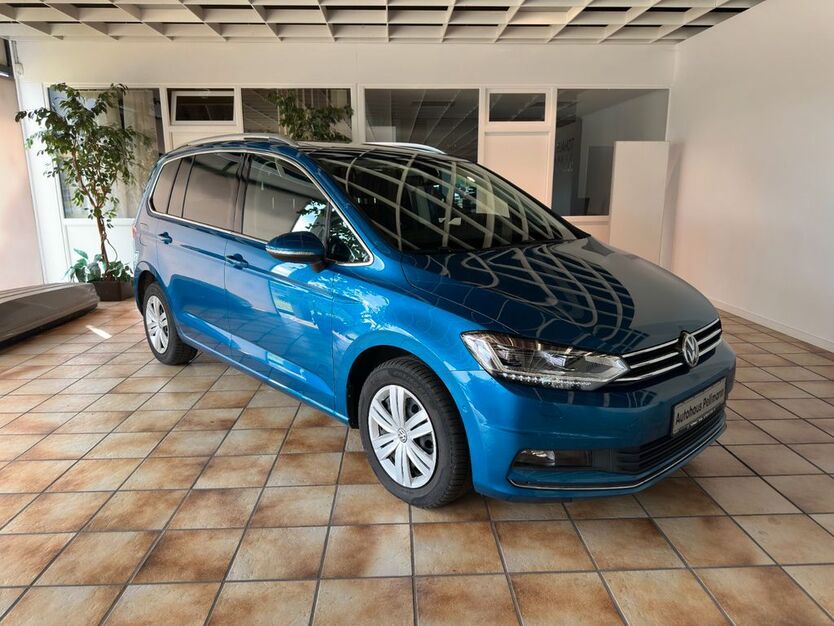 VW Touran 106.820 km 23.990 € Reken 48734