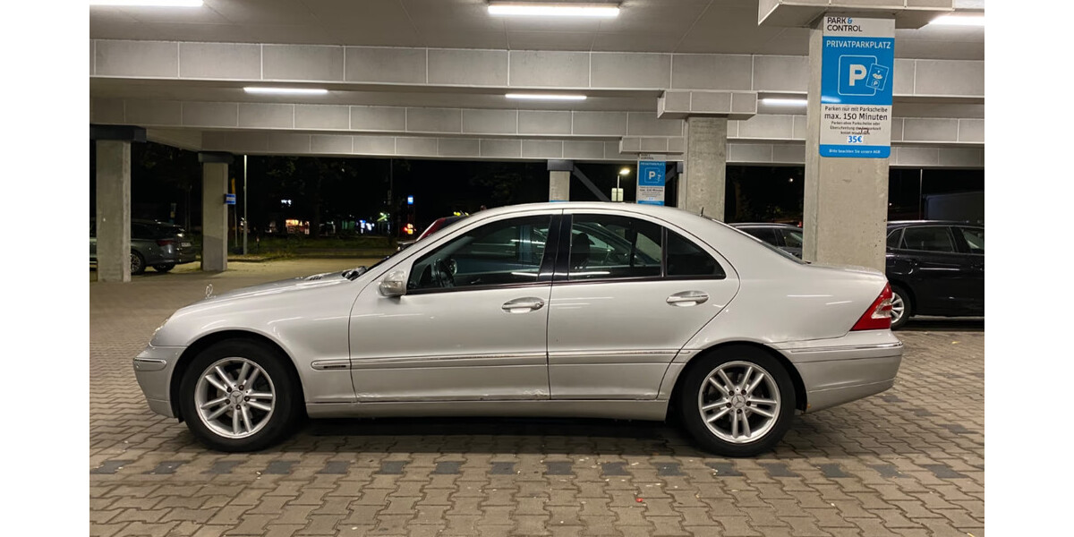 Mercedes-Benz C 200 275.000 km 3.600 &euro; Bremen 28195