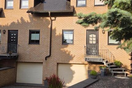 Doppelhaus mit 1200m² Grundstück Tiefgarage Klinkerfassade 5 zimmer