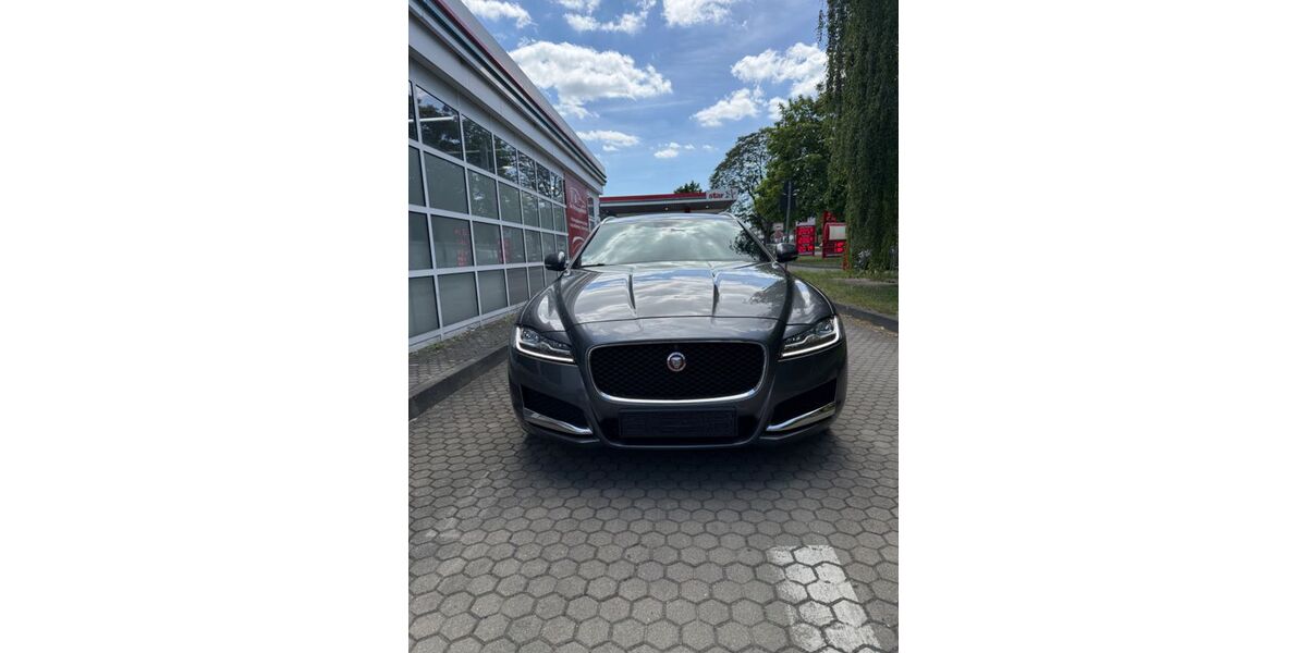 Jaguar XF 86.456 km 17.500 &euro; Berlin 13089