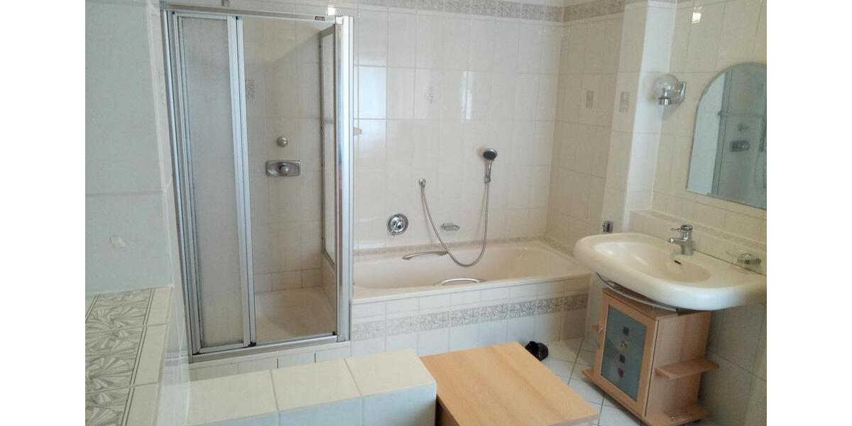 Mehrfamilienhaus, Wohnhaus Burbach - 8 Zimmer, 236 m&sup2;, 365.000&euro; | Angebot:25924470