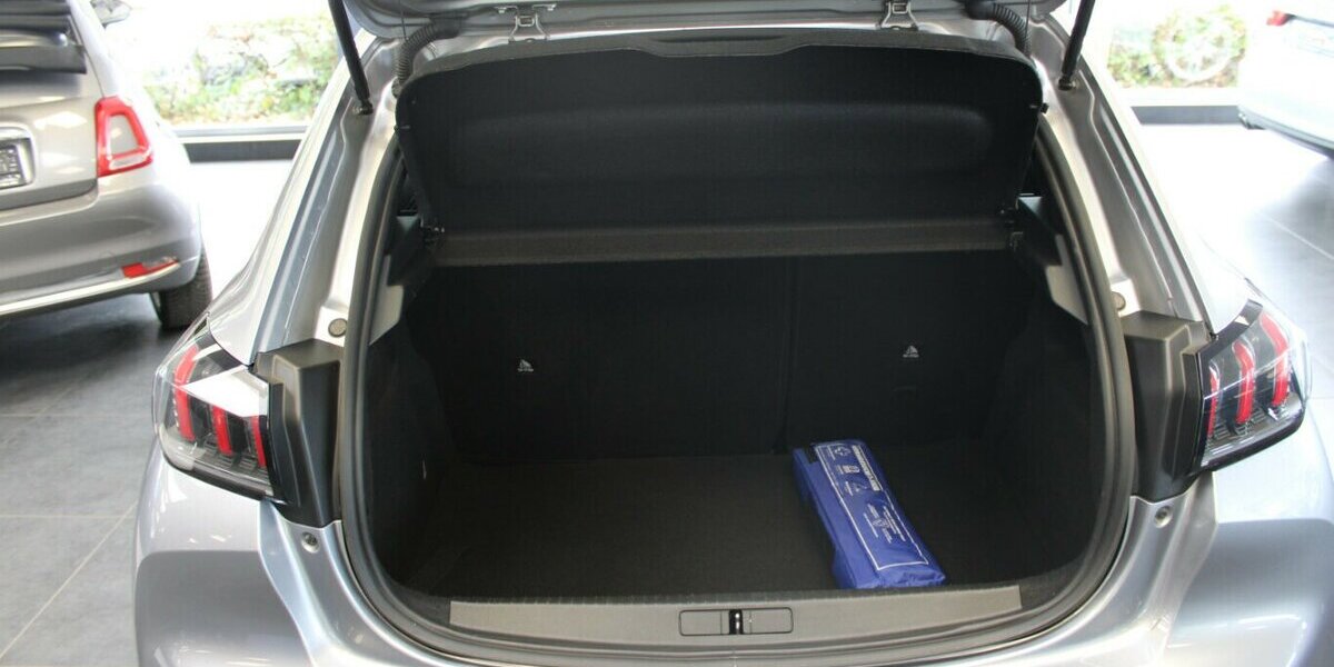 Peugeot 208 1.2 PureTech 100 EAT8 Allure Pack 90.599 km 13.980 &euro; Euskirchen 53881