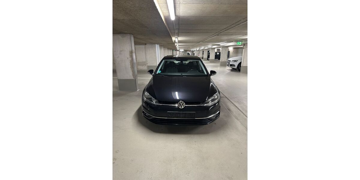 VW Golf 179.000 km 12.100 &euro; München 81739