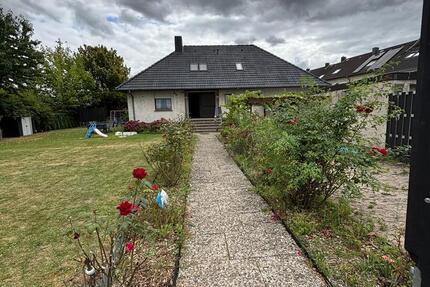 Haus Hameln Kernstadt - 8 Zimmer, 216 m&sup2;, 1.890&euro; | Angebot:26056469