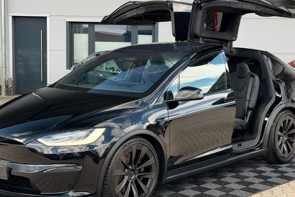 Tesla Model X 7.650 km 93.750 &euro; Emsbüren 48488