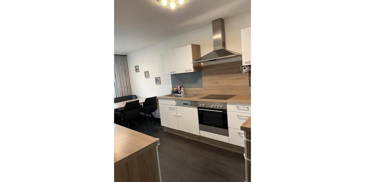 Modernisierte 3,5 Zimmer Wohnung mit Balkon und TGStellplatz 3.5 zimmer