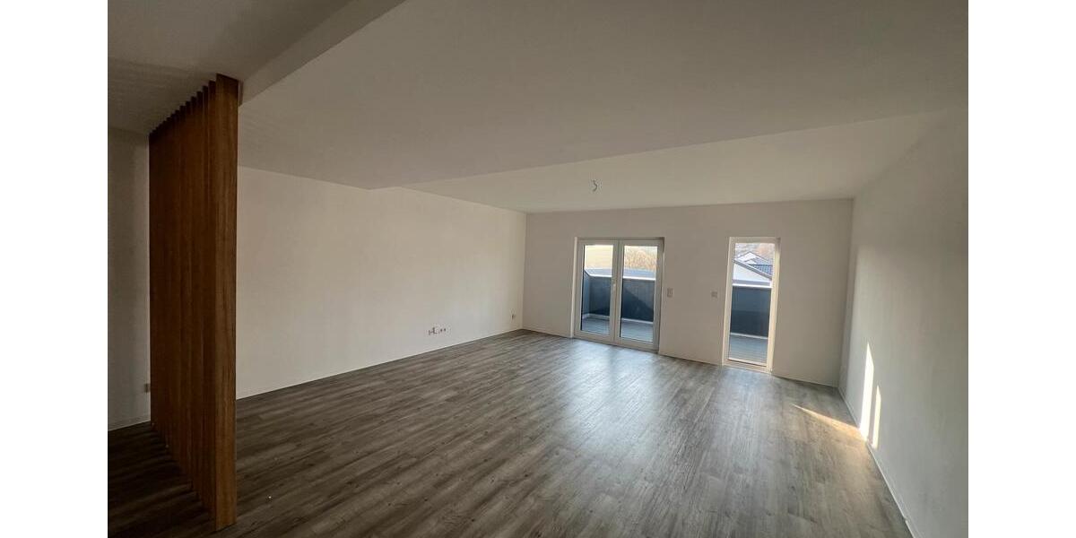 Dachgeschoßwohnung Felsberg - 2 Zimmer, 96 m&sup2;, 960&euro; | Angebot:25419174