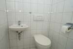 Neuer Fußboden möglich: einzigartige 3-Zimmerwohnung mit Dusche + Badewanne!